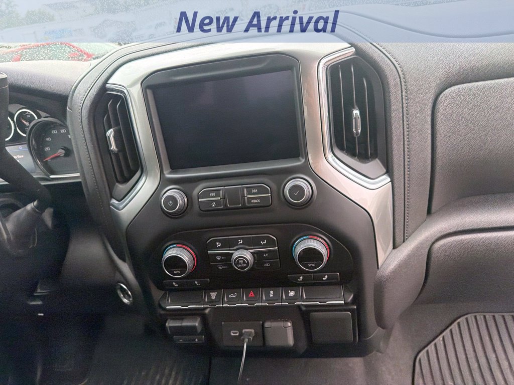 Used 2022 Chevrolet Silverado 2500 LT w/ Convenience Package AWD/4WD image 3