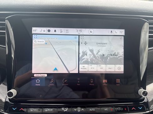 Used 2022 Jeep Wagoneer Series III w/ Premium Group I image 45