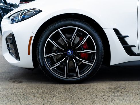 Used 2023 BMW i4 M50 w/ Premium Package image 7