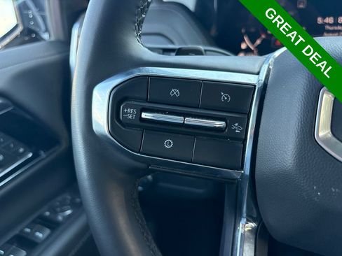Used 2025 GMC Yukon Denali AWD/4WD image 24