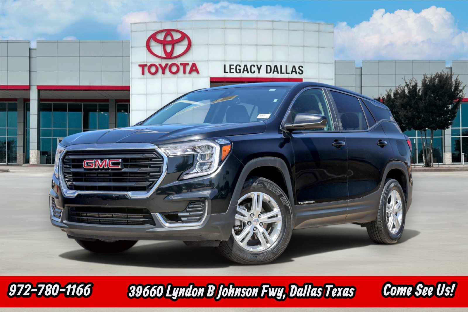 Used 2024 GMC Terrain SLE AWD/4WD image 1