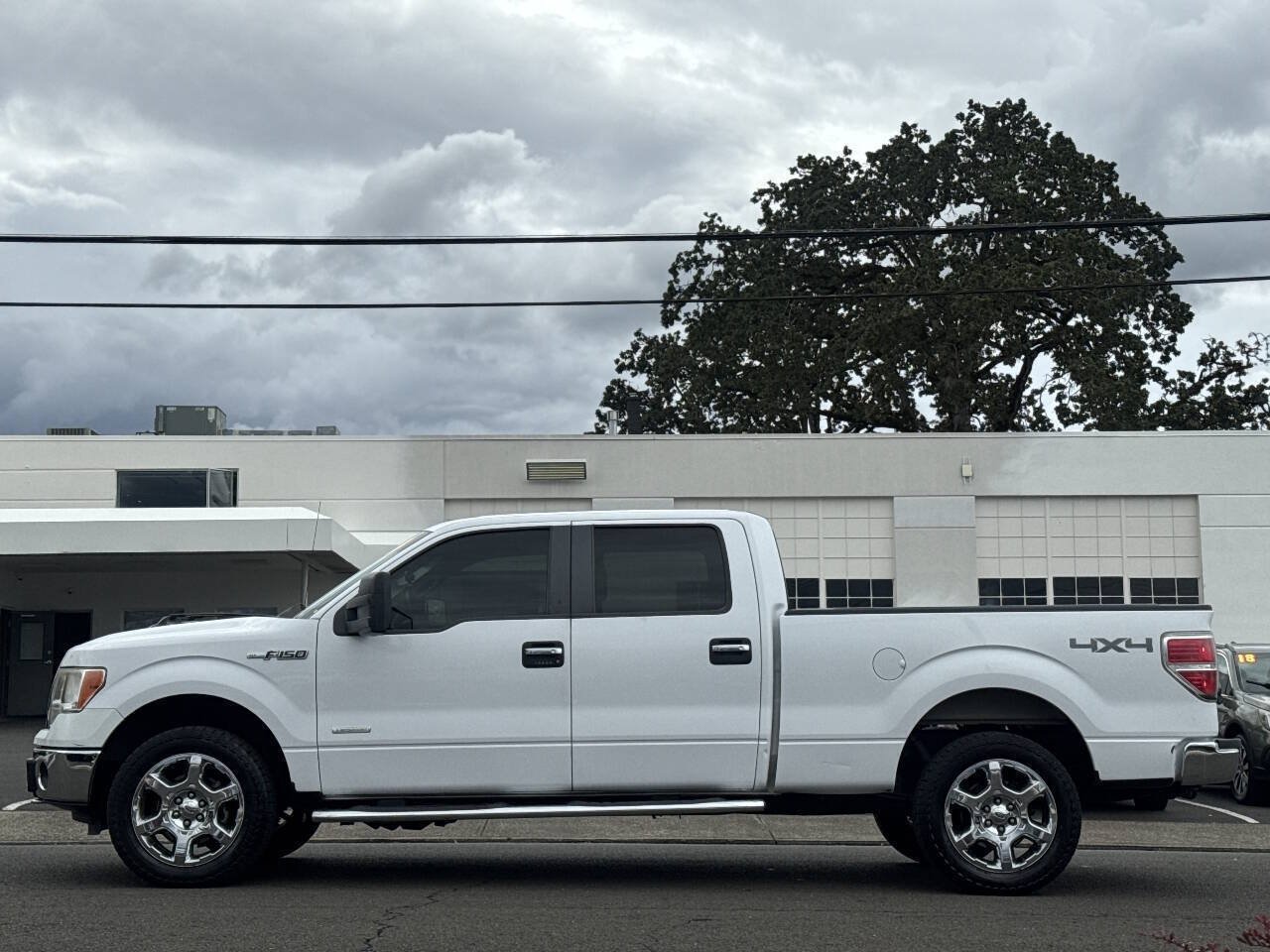 Used 2014 Ford F150 XLT w/ Equipment Group 302A Luxury AWD/4WD image 6