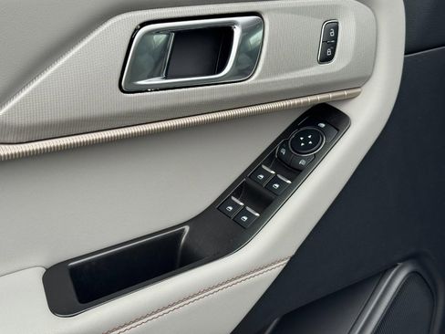 New 2026 Ford Explorer Active w/ Active Comfort Package image 12