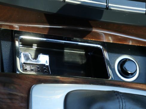 Used 2011 Mercedes-Benz E 550 Coupe image 27