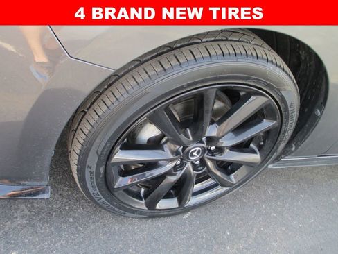 Used 2021 MAZDA MAZDA3 Premium Plus image 4