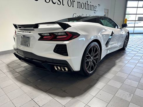Used 2023 Chevrolet Corvette Stingray Premium Conv w/ Z51 Performance Package RWD image 4
