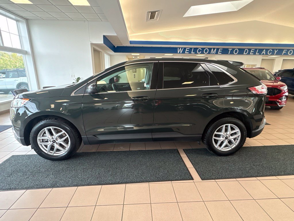 Used 2024 Ford Edge SEL w/ Convenience Package AWD/4WD image 2