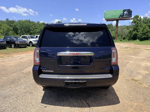 Used 2018 GMC Yukon Denali w/ Denali Ultimate Package RWD image 4
