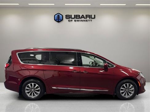 Used 2020 Chrysler Pacifica Touring-L Plus w/ Advanced Safetytec Group image 6