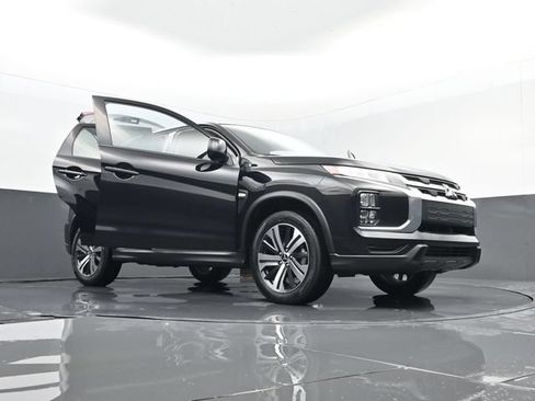 Used 2025 Mitsubishi Outlander Sport ES AWD/4WD image 30