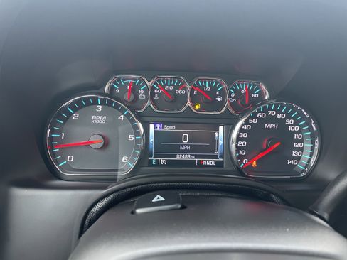 Used 2018 Chevrolet Tahoe LT w/ LT Signature Package image 19