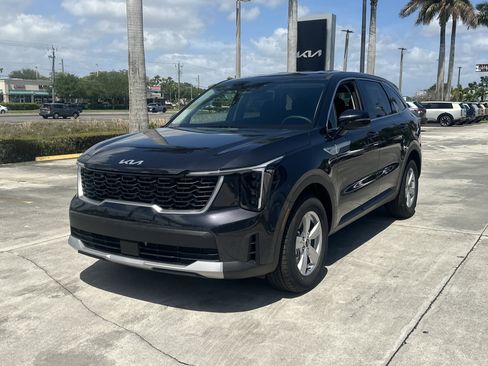 New 2026 Kia Sorento LX FWD image 2