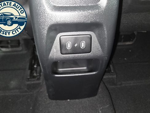 Used 2026 Hyundai Venue SEL FWD image 28