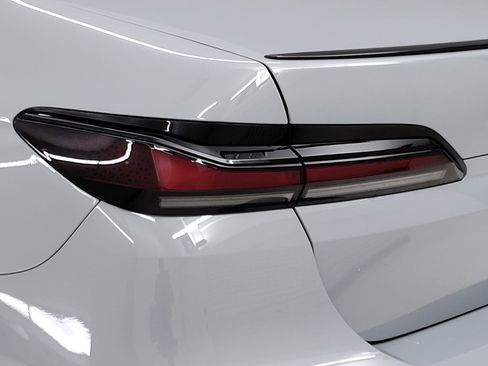 New 2026 BMW 740i w/ Premium Package image 8