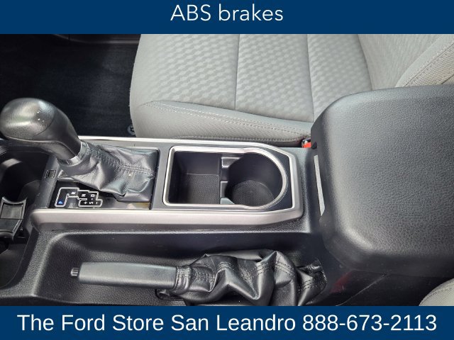 Used 2020 Toyota Tacoma SR5 RWD image 25