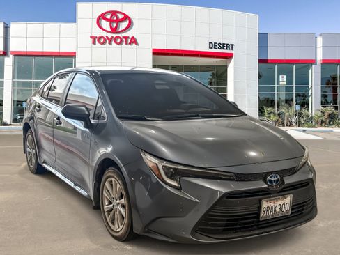 Certified 2025 Toyota Corolla LE w/ LE Premium Package image 1