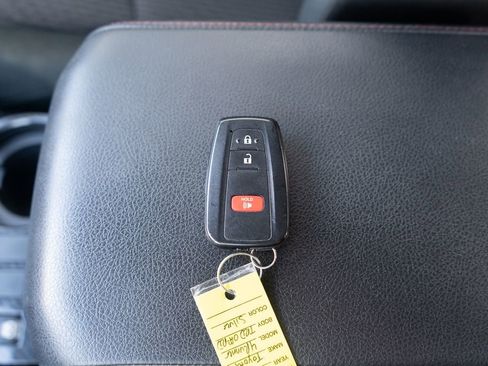 Certified 2024 Toyota 4Runner TRD Off-Road image 30