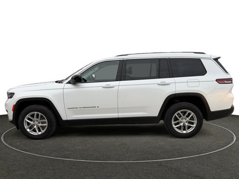Used 2021 Jeep Grand Cherokee L Laredo w/ Luxury Tech Group I AWD/4WD image 2