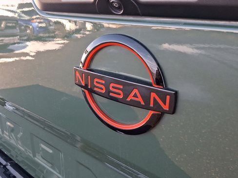 Used 2024 Nissan Frontier PRO-4X w/ Technology Package image 29