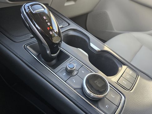 Used 2022 Cadillac XT4 Luxury w/ Cold Weather Package image 22