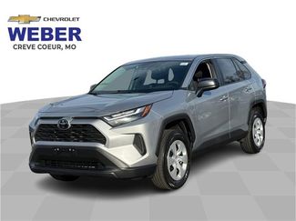 Used 2024 Toyota RAV4 LE video 1