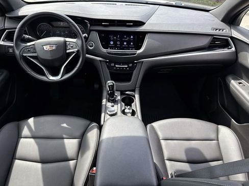 Used 2024 Cadillac XT6 Luxury AWD/4WD image 18