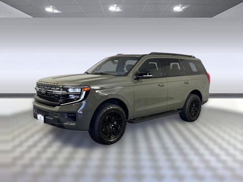 Used 2025 Ford Expedition Tremor AWD/4WD image 1
