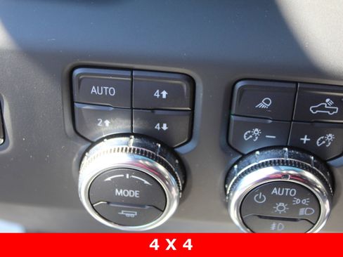 Used 2023 GMC Sierra 1500 AT4 w/ AT4 Premium Package image 26