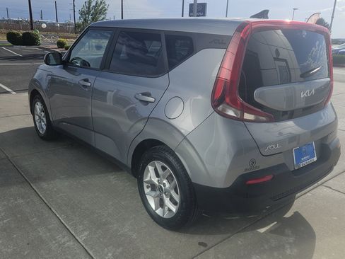 Used 2022 Kia Soul LX w/ Technology Package FWD image 23