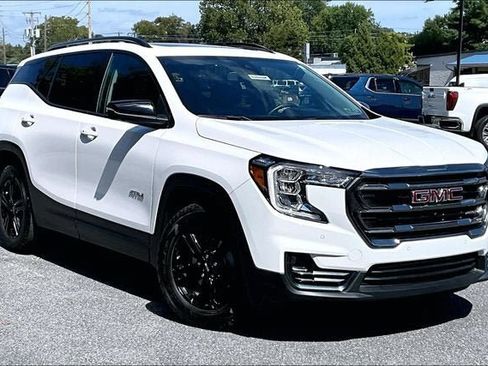 Used 2024 GMC Terrain AT4 w/ Tech Package AWD/4WD image 2