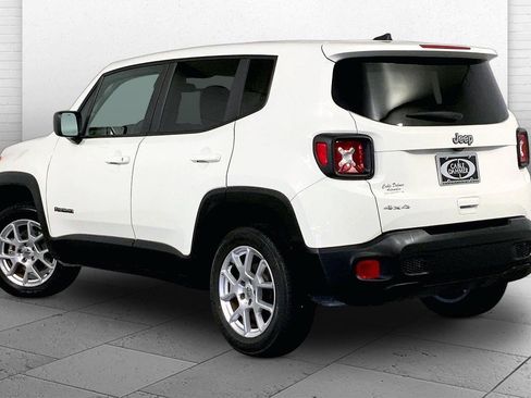 Used 2023 Jeep Renegade Latitude AWD/4WD image 11