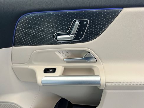 Certified 2025 Mercedes-Benz GLA 250 image 21