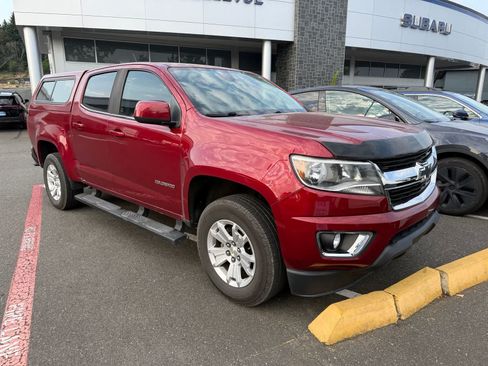 Used 2018 Chevrolet Colorado LT w/ LT Convenience Package RWD image 4
