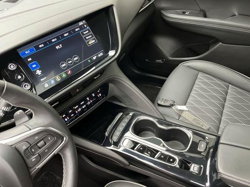 Used 2023 Buick Envision Avenir AWD/4WD image 17