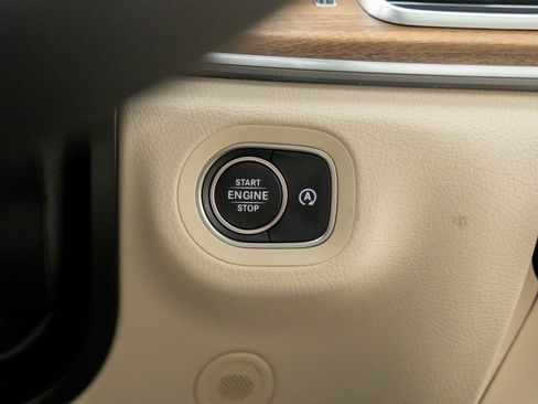 New 2026 Mercedes-Benz GLS 450 4MATIC image 23