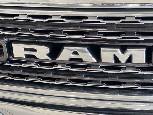 Used 2022 RAM 1500 Limited AWD/4WD image 10