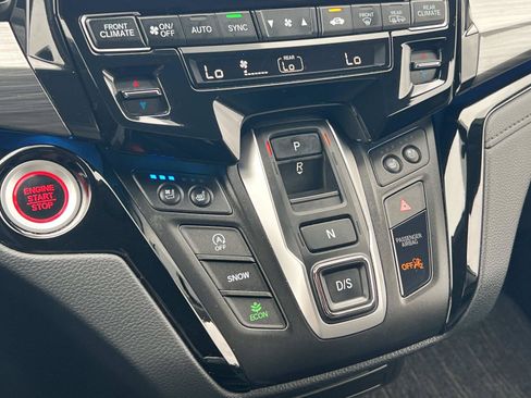 Used 2023 Honda Odyssey Elite image 16