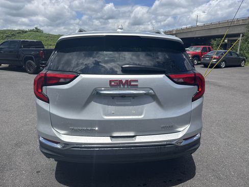Used 2020 GMC Terrain SLT w/ Preferred Package AWD/4WD image 4