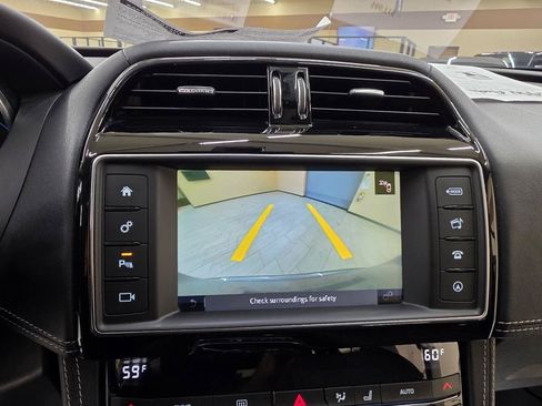 Used 2018 Jaguar F-PACE R-Sport AWD/4WD image 34