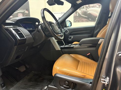 Used 2018 Land Rover Discovery HSE AWD/4WD image 31