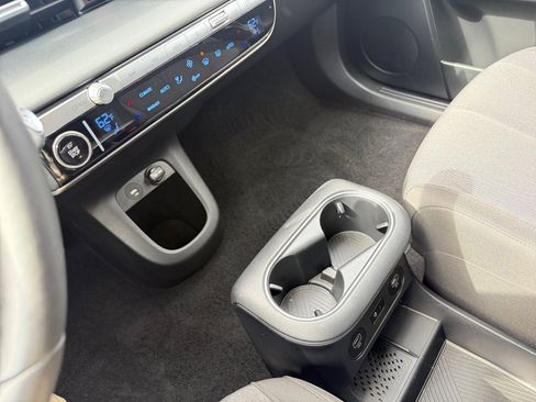 Used 2024 Hyundai Ioniq 5 SEL image 13