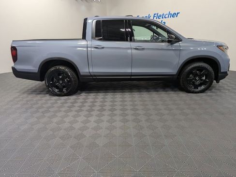 New 2026 Honda Ridgeline Black Edition image 7