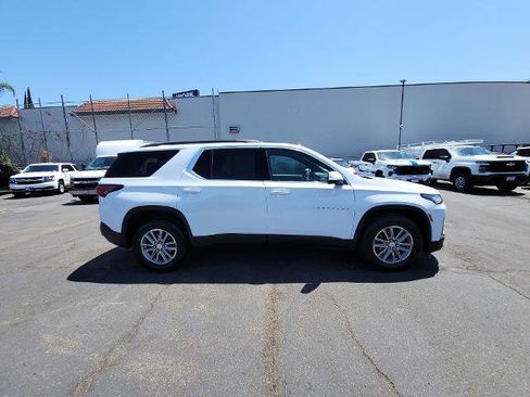 Used 2023 Chevrolet Traverse LT FWD image 9