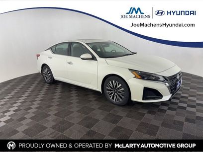 Used 2023 Nissan Altima 2.5 SV w/ SV Premium Package