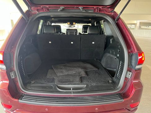 Used 2019 Jeep Grand Cherokee Altitude AWD/4WD image 31