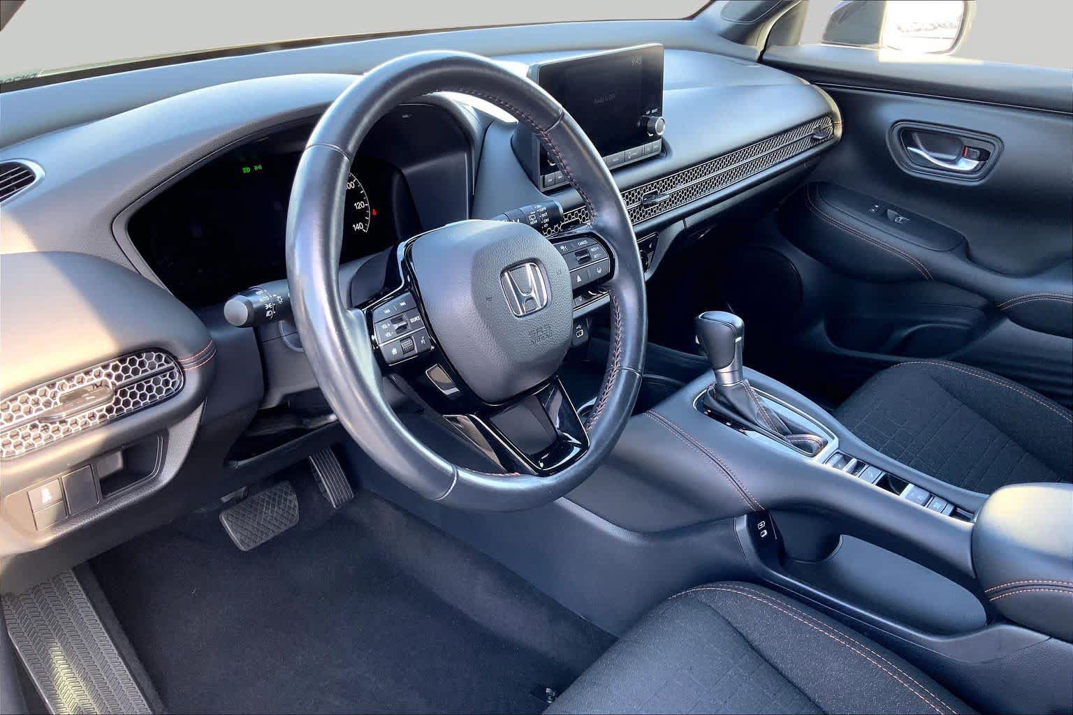 Used 2024 Honda HR-V Sport image 17