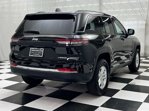 New 2025 Jeep Grand Cherokee Laredo w/ Trailer Tow Package image 8