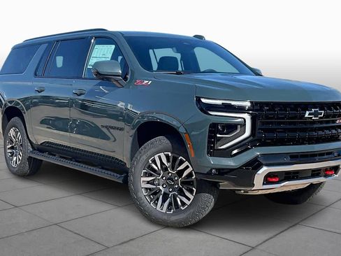 New 2026 Chevrolet Suburban Z71 image 3