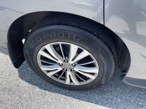 Used 2019 Nissan Pathfinder S AWD/4WD image 31