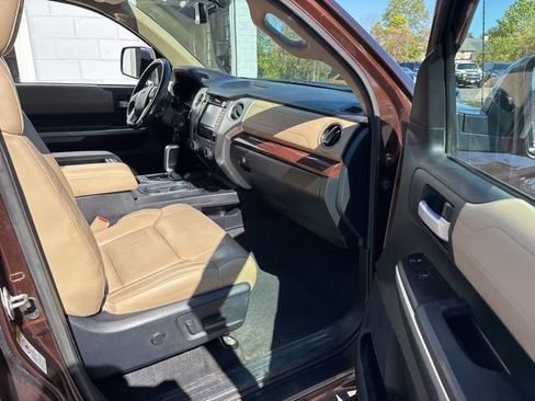 Used 2017 Toyota Tundra Limited w/ Limited Premium Package image 8